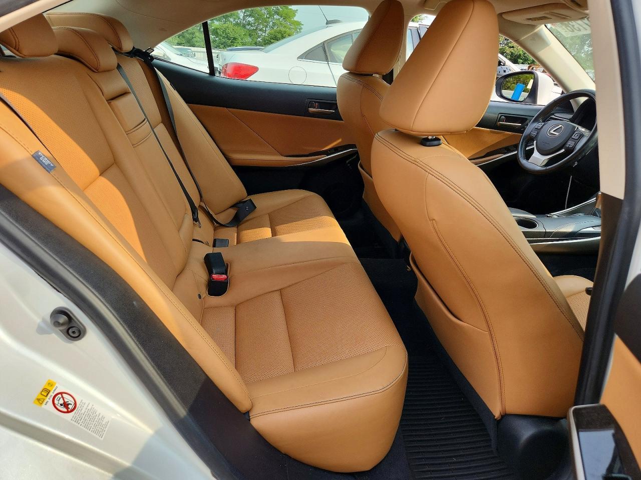 2018 Lexus Is 300 - zdjęcie 10
