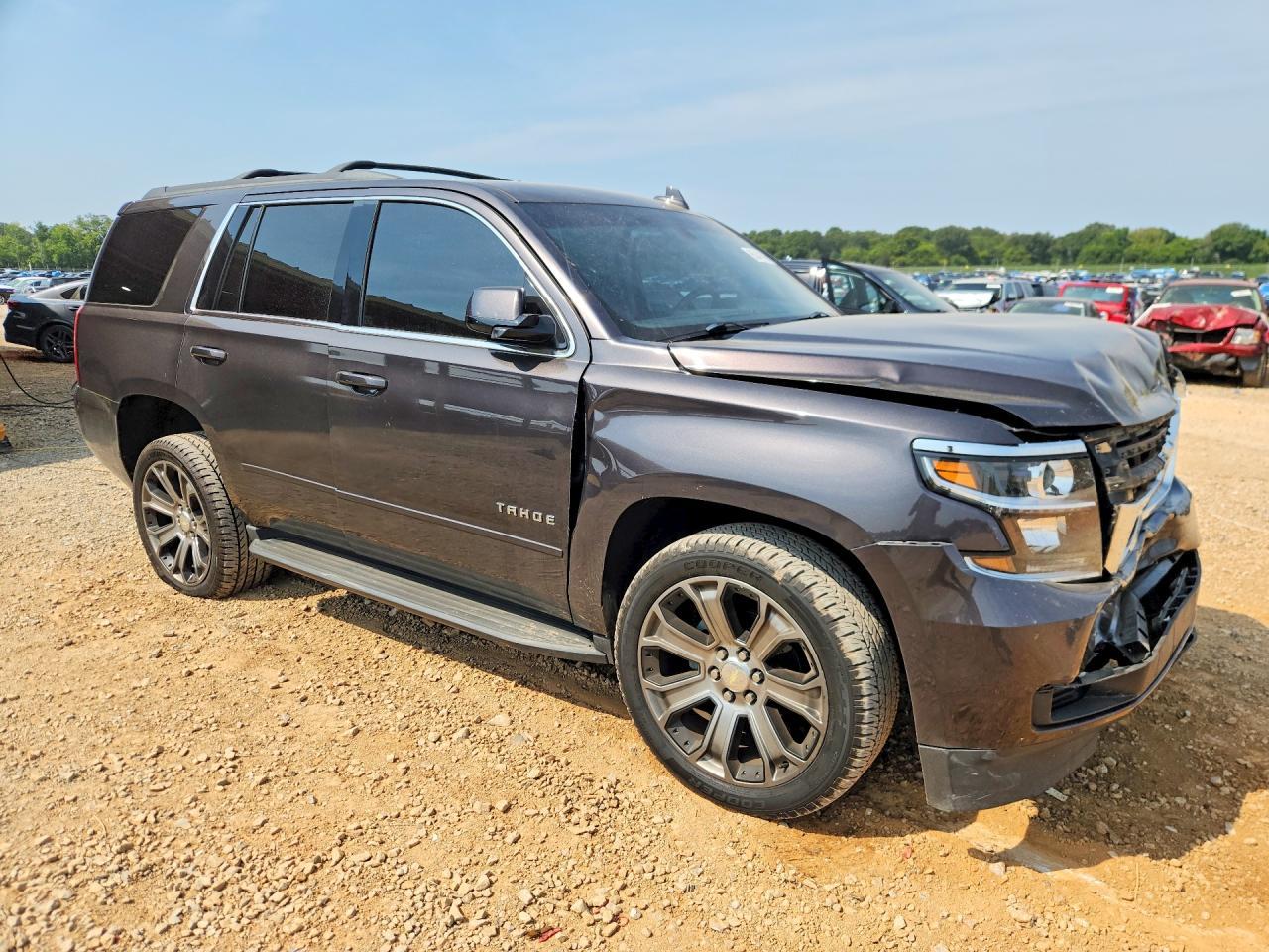 2017 Chevrolet Tahoe C1500 Ls - zdjęcie 4