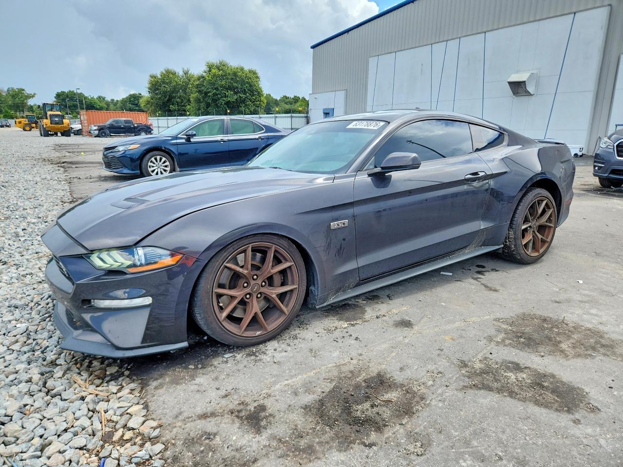 2022 Ford Mustang - zdjęcie główne