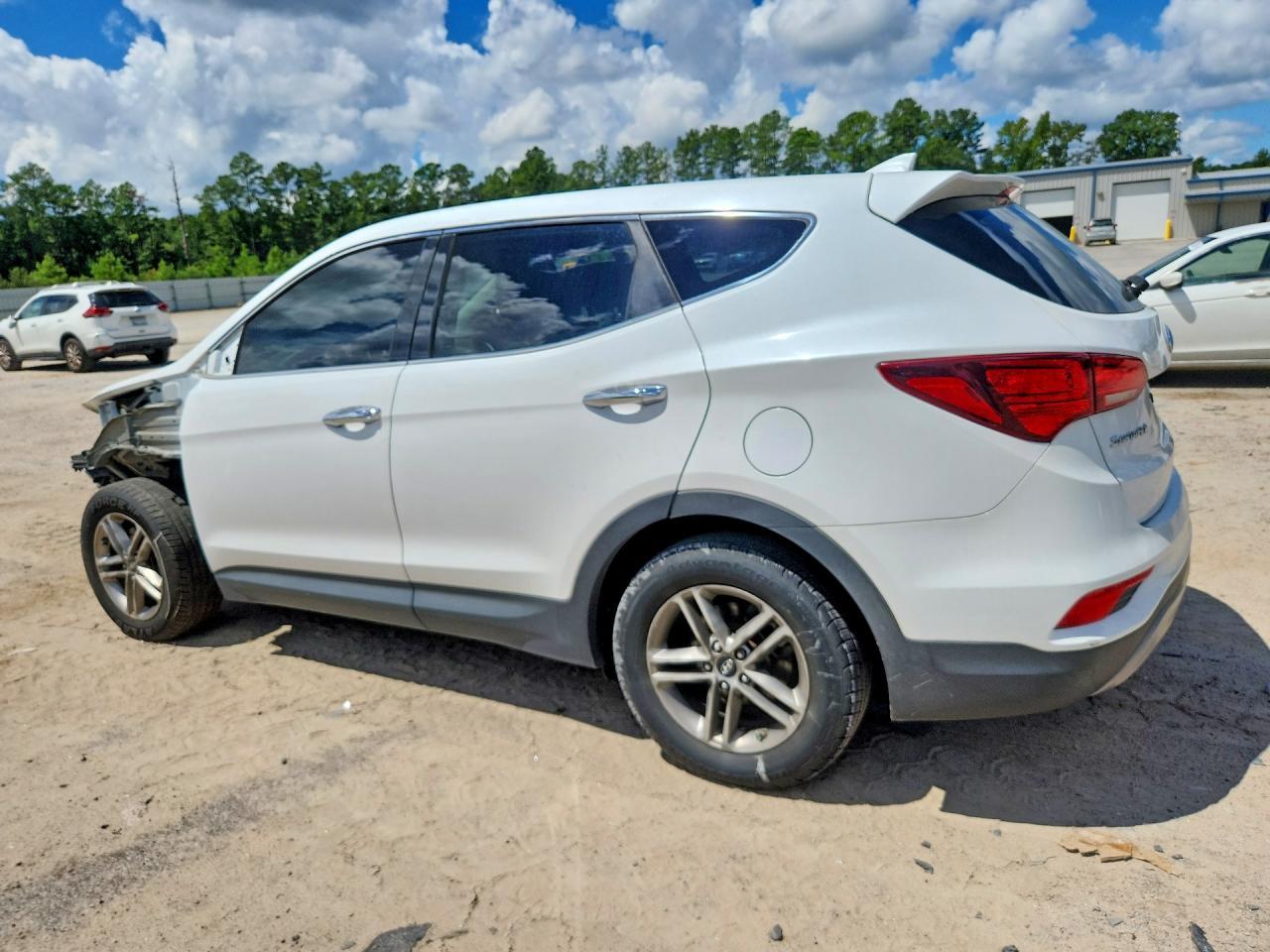 2017 Hyundai Santa Fe Sport 2.4L - zdjęcie 2