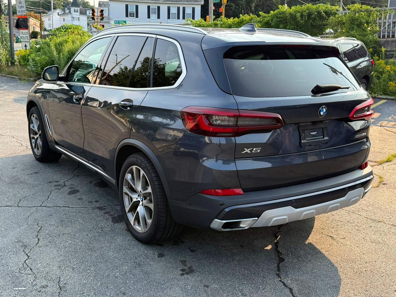 2021 BMW X5 xDrive45E - zdjęcie 2
