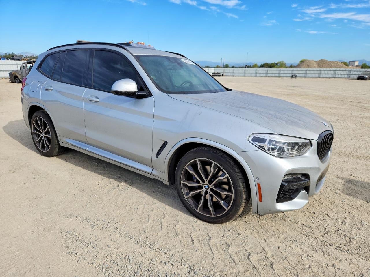 2021 BMW X3 xDrivem40I - zdjęcie 4