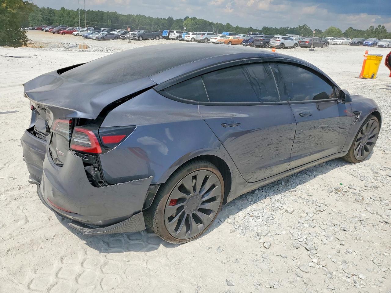 2023 Tesla Model 3 - zdjęcie 5
