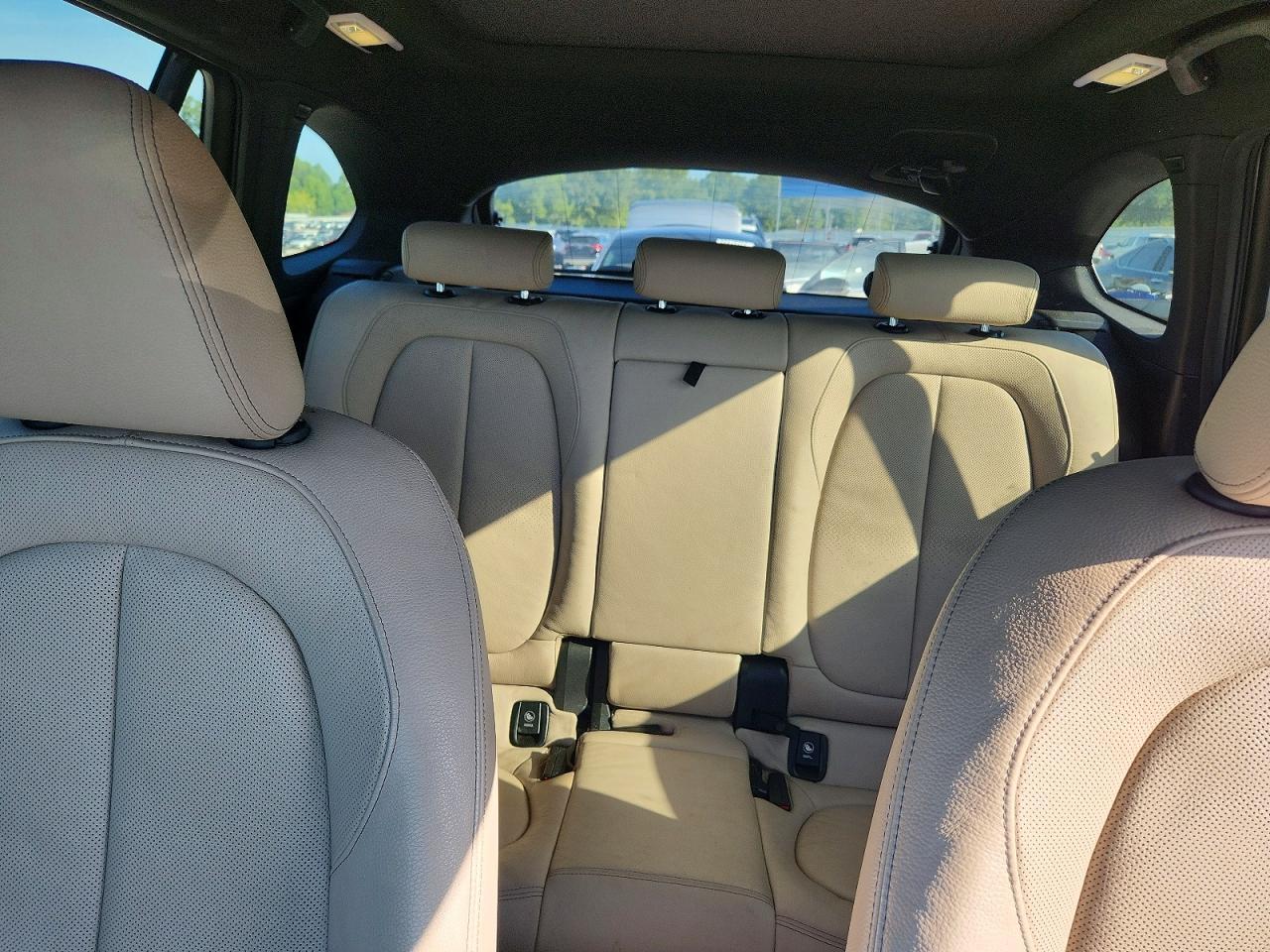 2017 BMW X1 xDrive28I - zdjęcie 10