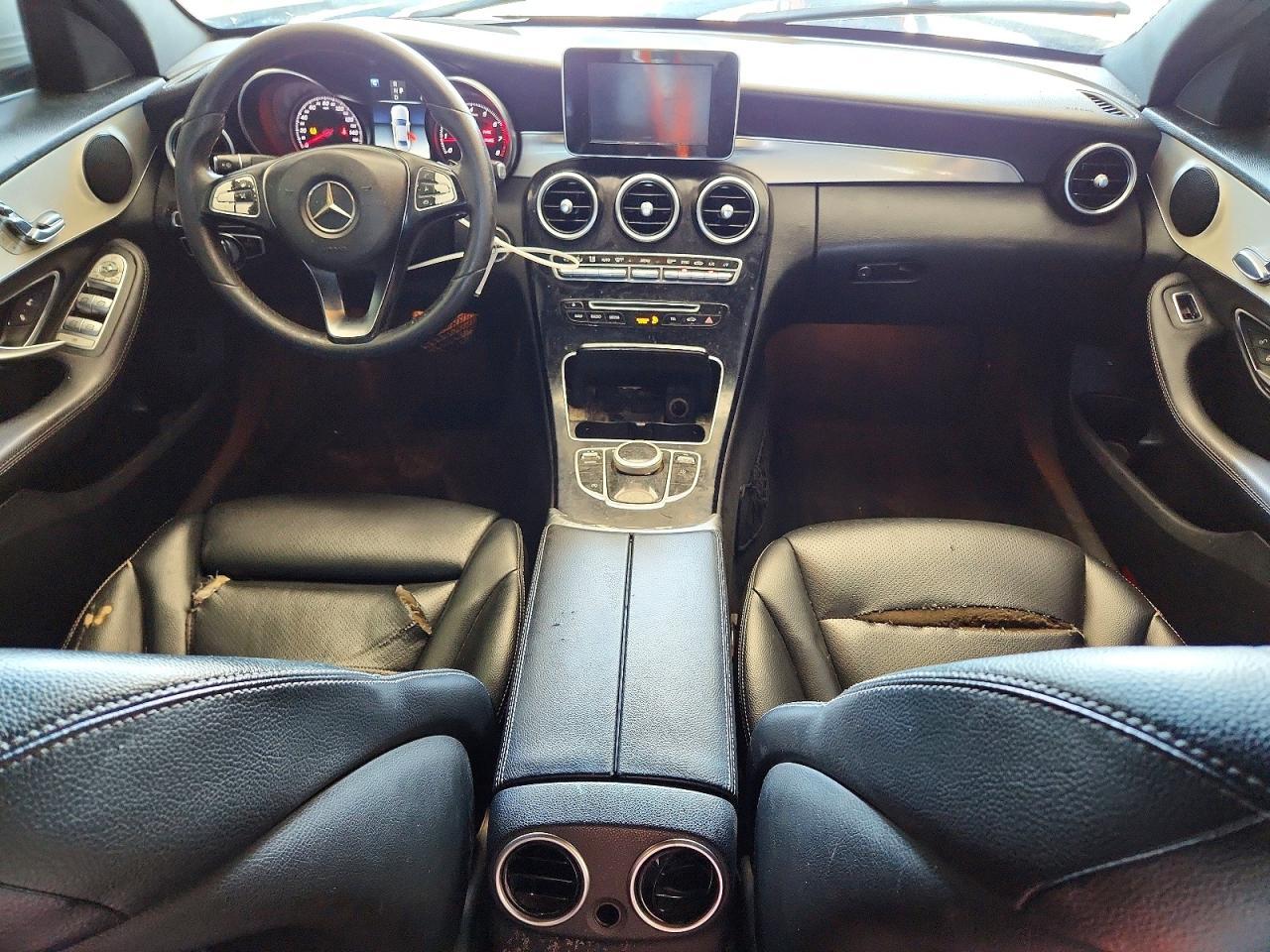 2018 Mercedes-Benz C 300 - zdjęcie 8