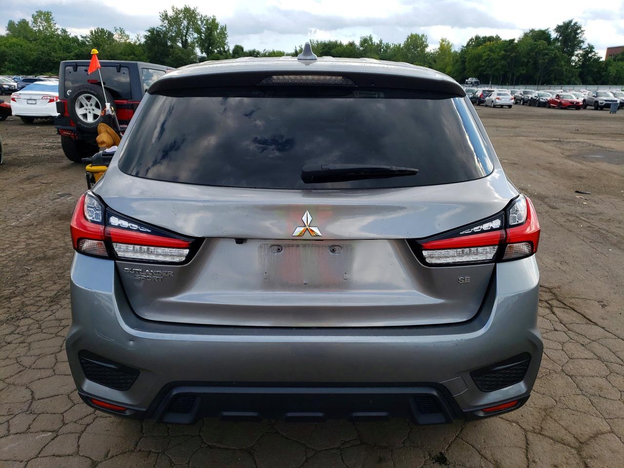 2021 Mitsubishi Outlander Sport Es - zdjęcie 6