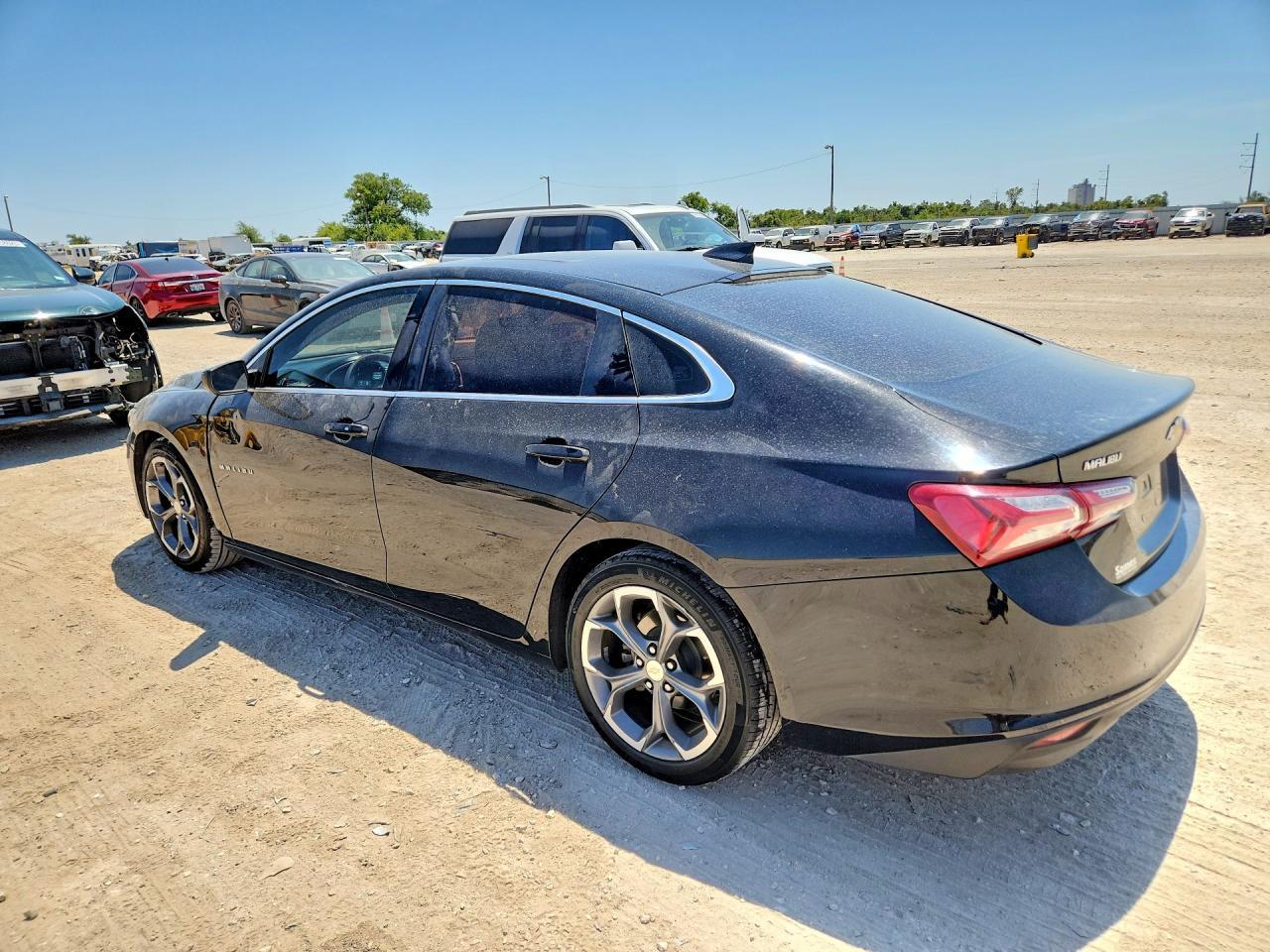 2021 Chevrolet Malibu Lt - zdjęcie 2