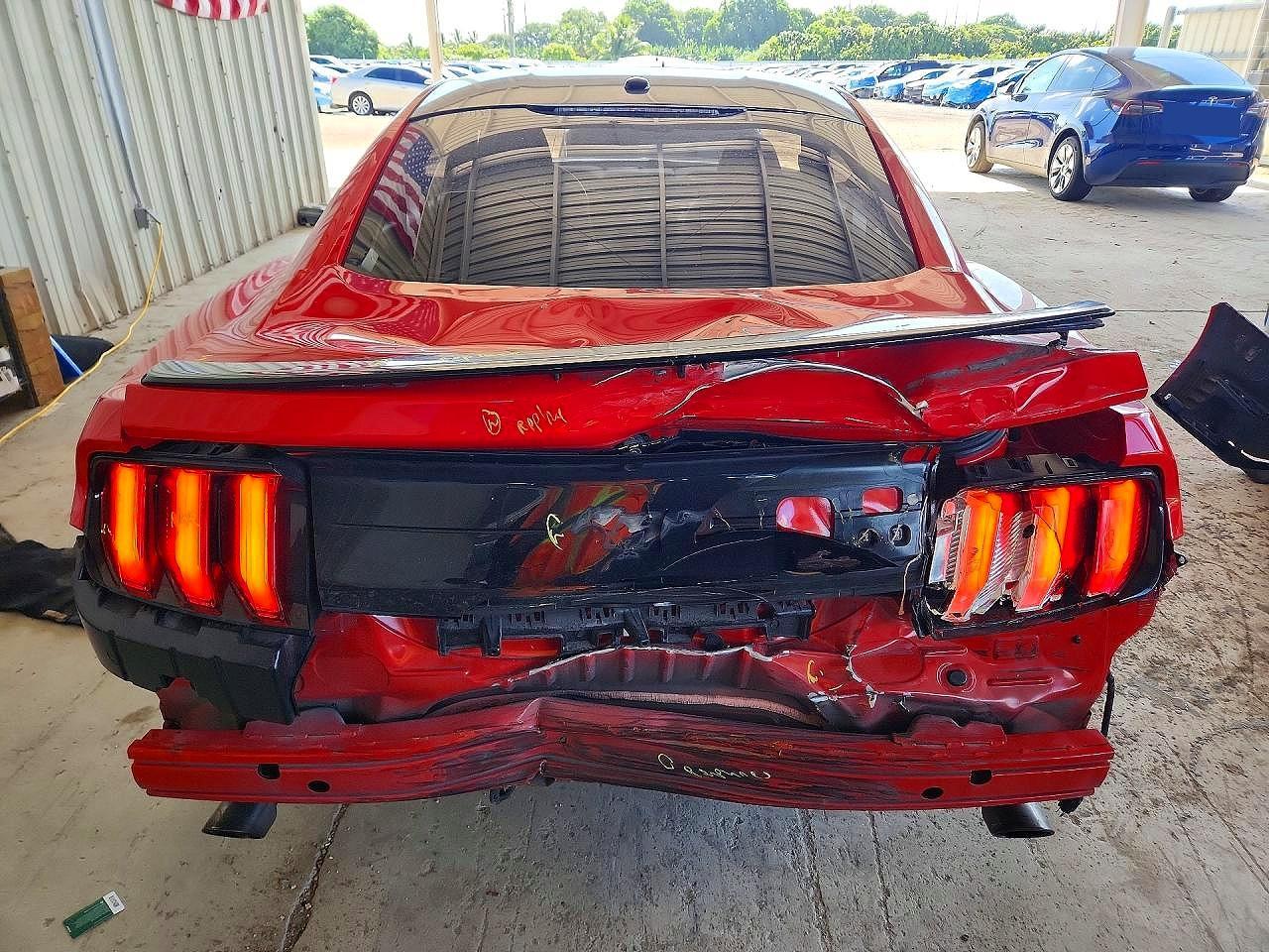 2019 Ford Mustang - zdjęcie 6