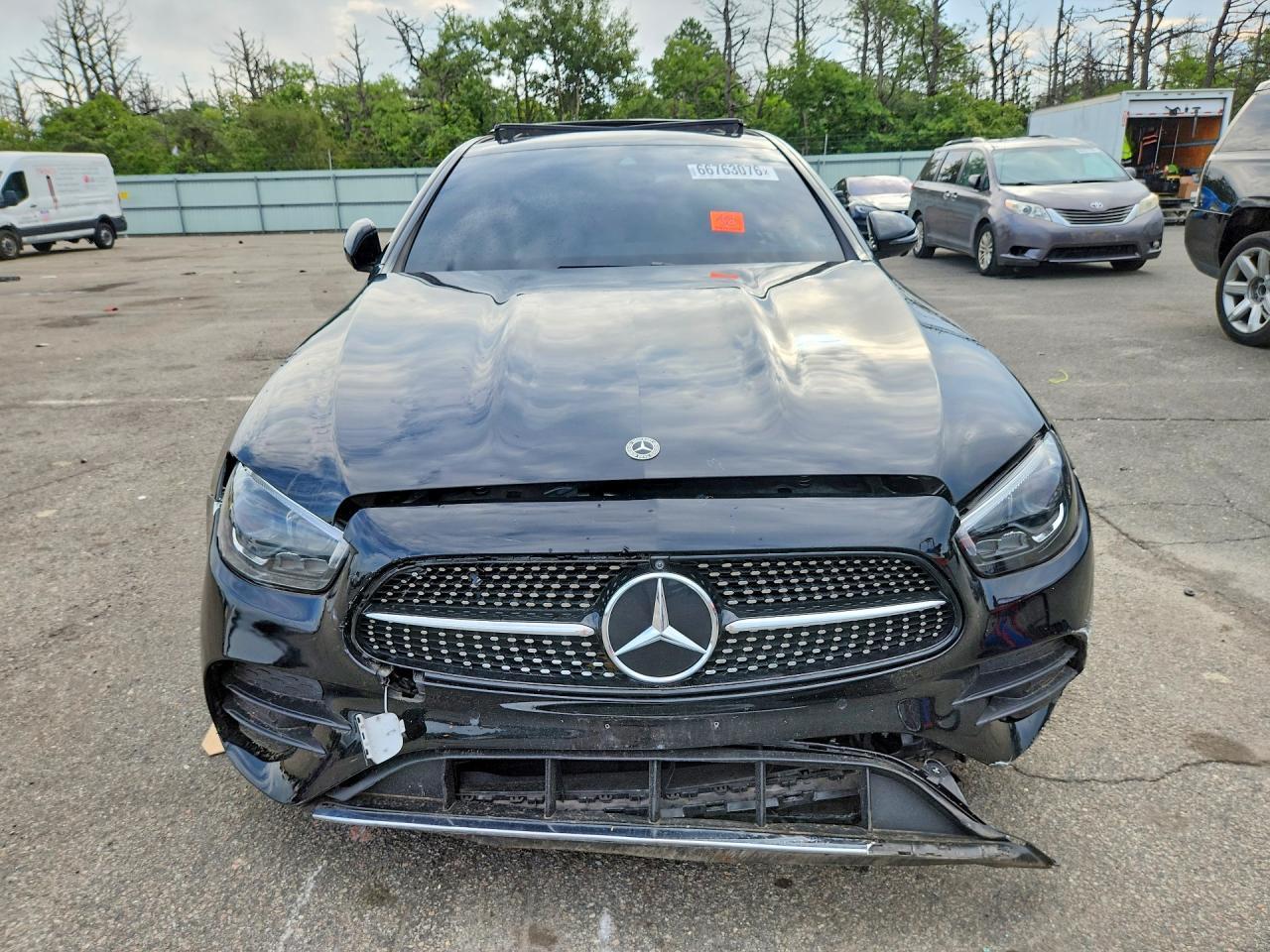2023 Mercedes-Benz E 350 4Matic - zdjęcie 5