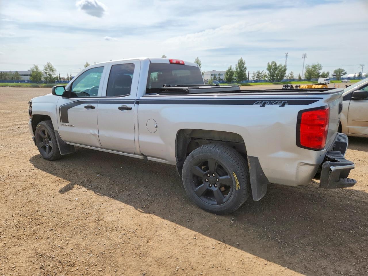 2017 Chevrolet Silverado K1500 Custom - zdjęcie 2