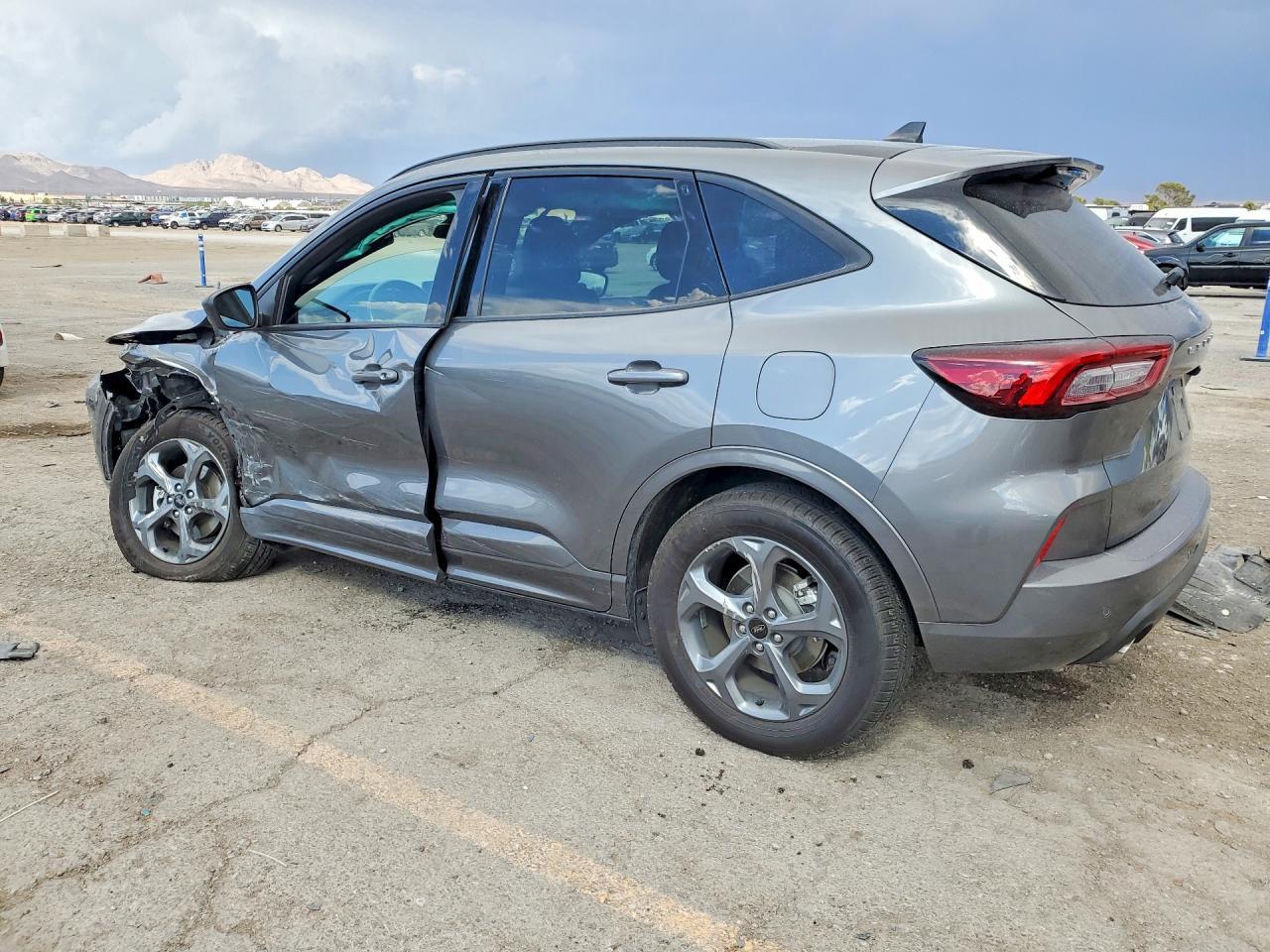 2024 Ford Escape St Line - zdjęcie 2