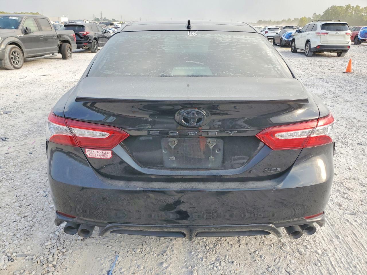 2020 Toyota Camry Xse - zdjęcie 6