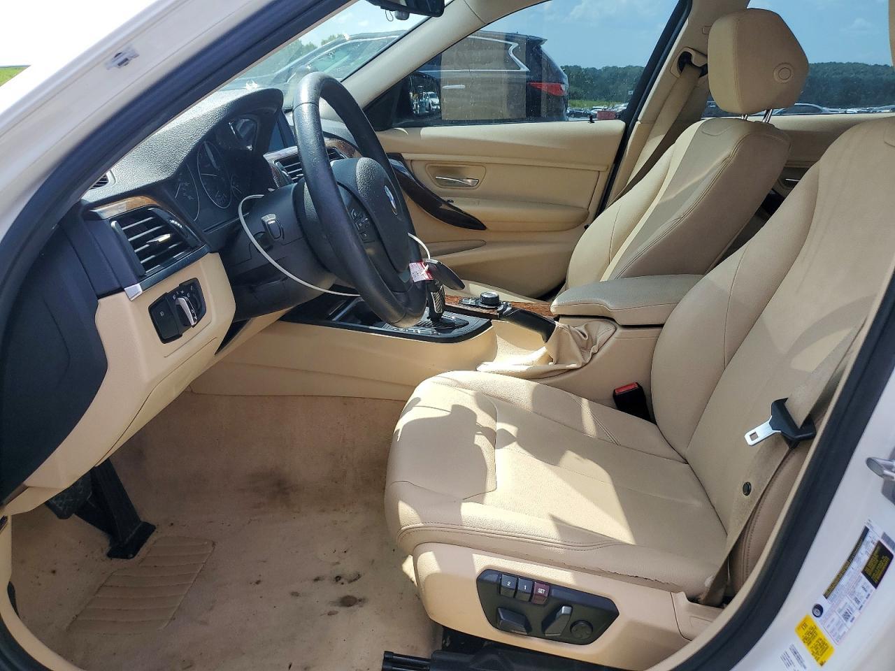 2015 BMW 320 I - zdjęcie 7
