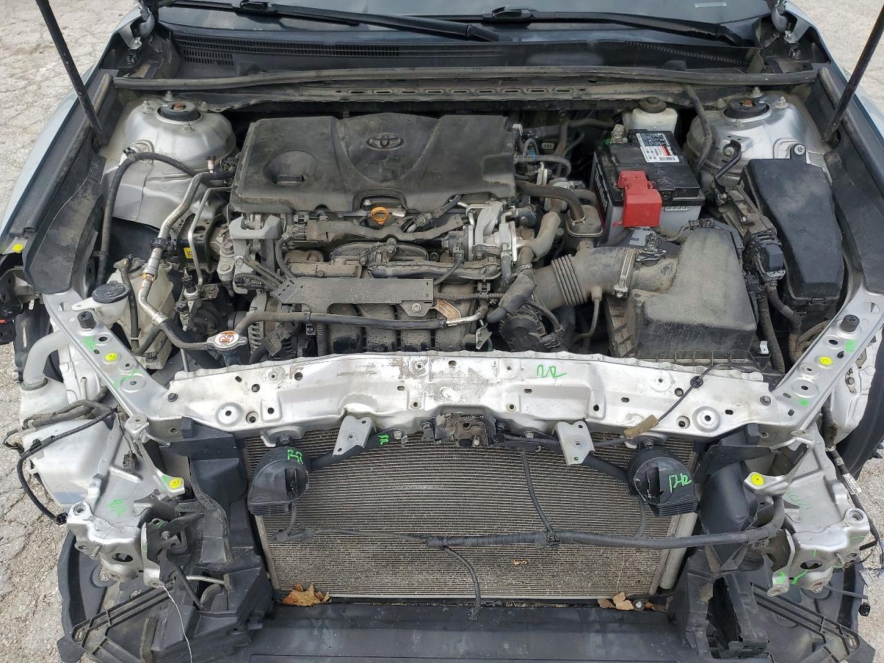 2019 Toyota Camry Le - zdjęcie 11