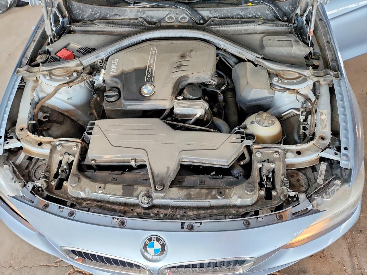2015 BMW 320 I - zdjęcie 11
