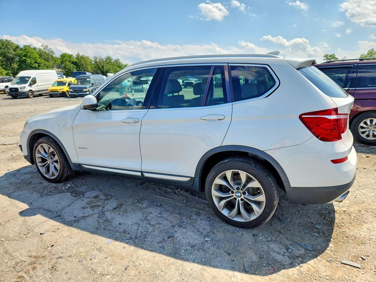 2016 BMW X3 xDrive28I - zdjęcie 2
