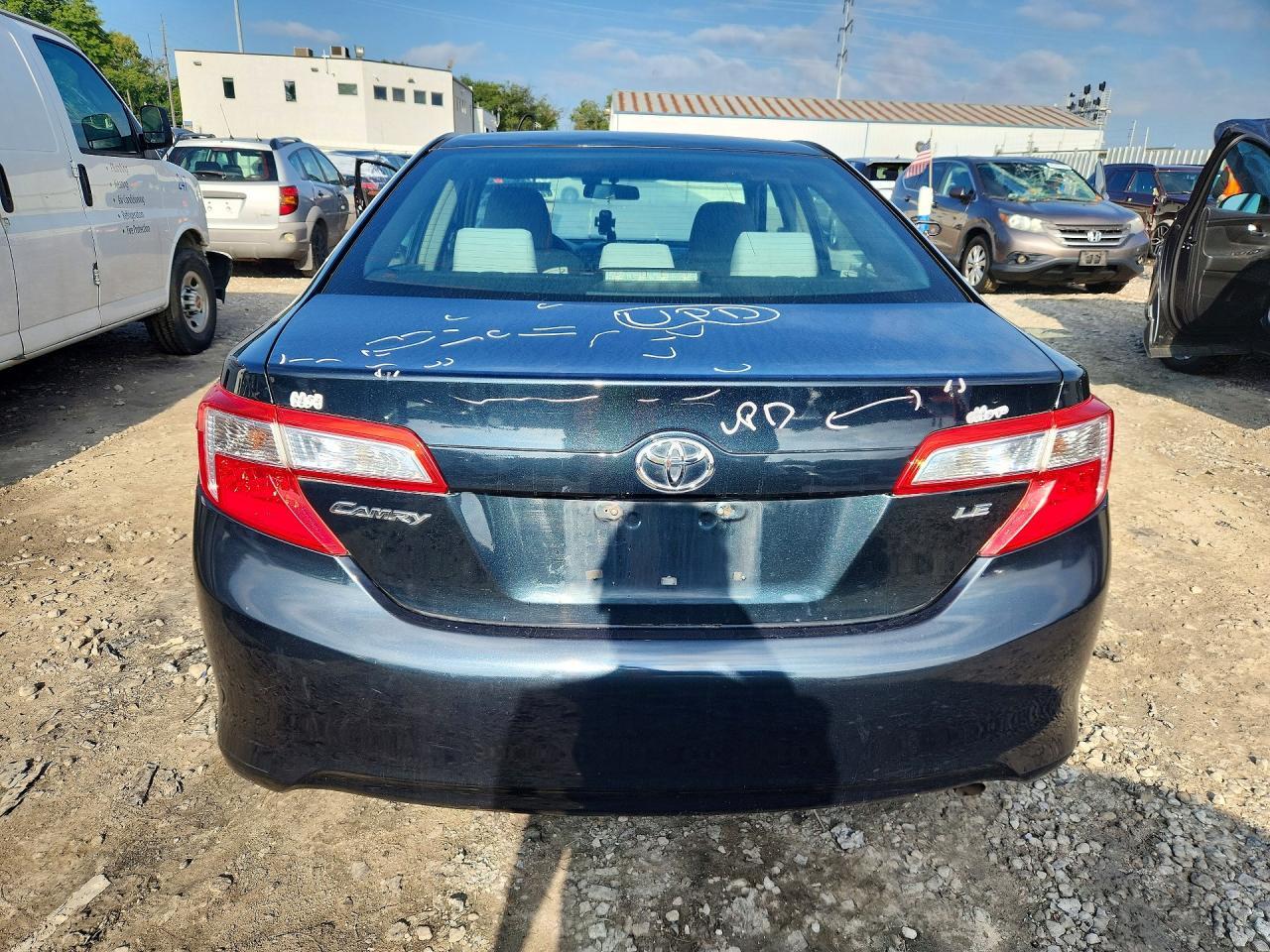 2014 Toyota Camry Le - zdjęcie 6