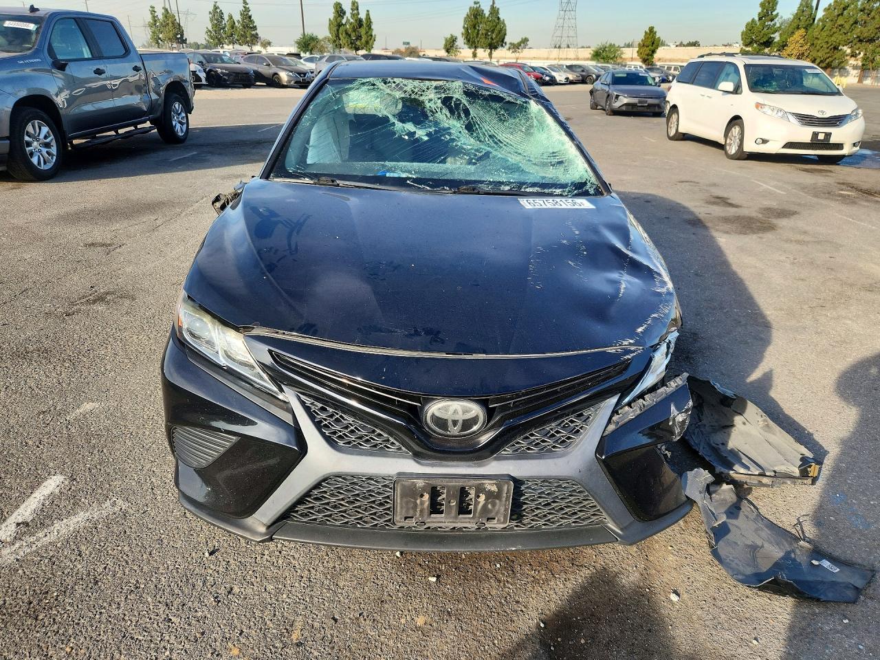 2019 Toyota Camry Se - zdjęcie 5