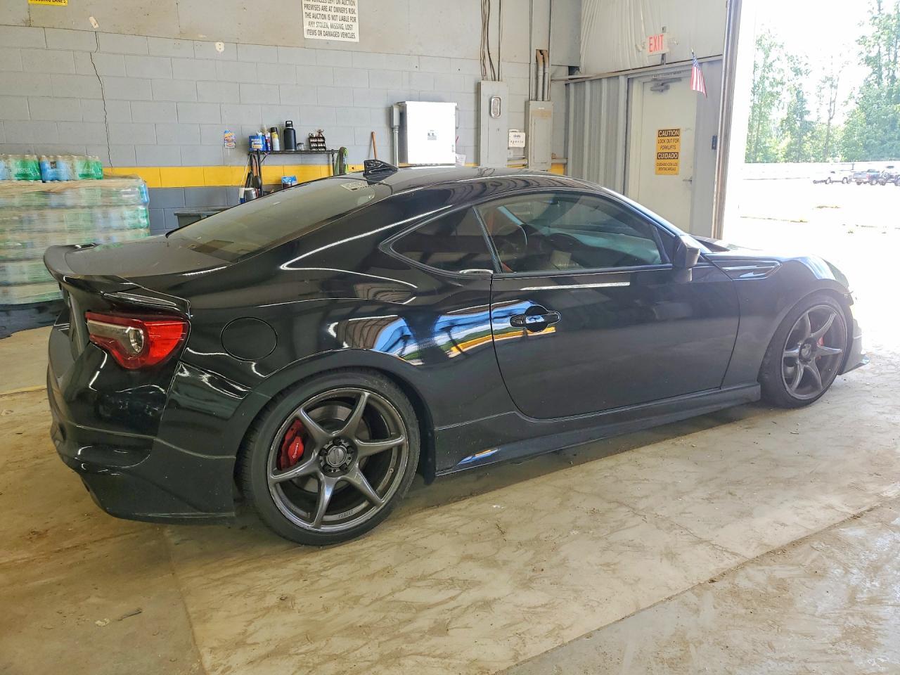 2019 Toyota 86 - zdjęcie 3