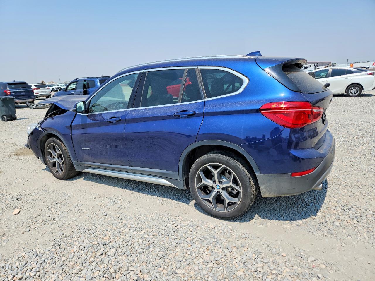 2017 BMW X1 xDrive28I - zdjęcie 2