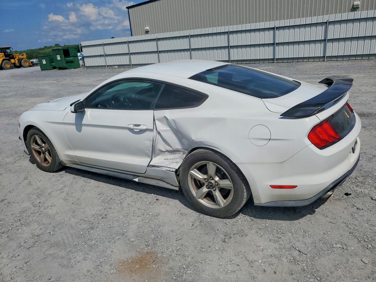 2018 Ford Mustang - zdjęcie 2