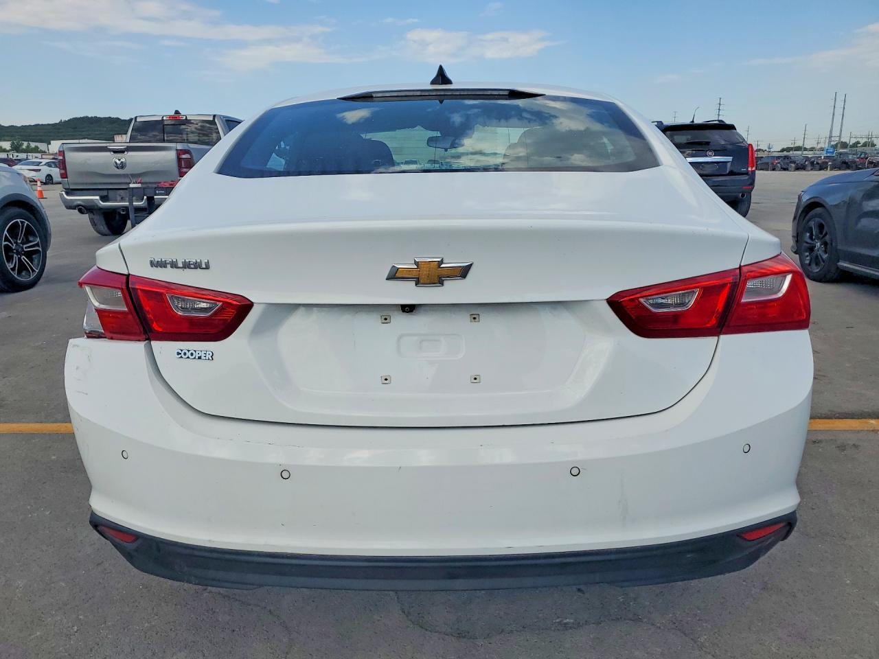 2023 Chevrolet Malibu Ls - zdjęcie 6