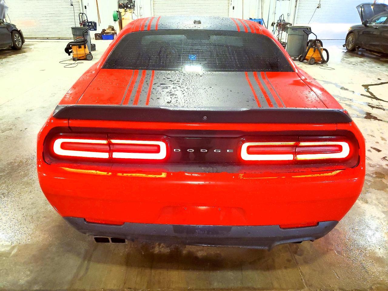 2015 Dodge Challenger Sxt - zdjęcie 6