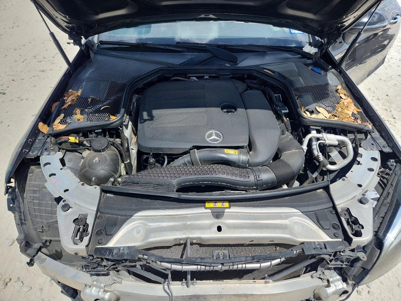 2022 Mercedes-Benz C 300 - zdjęcie 11