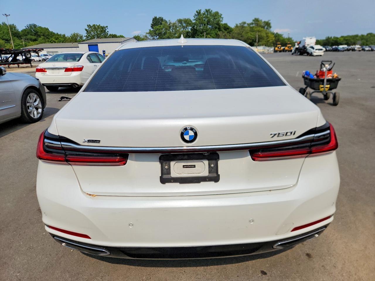 2021 BMW Seria 7 750i - zdjęcie 6