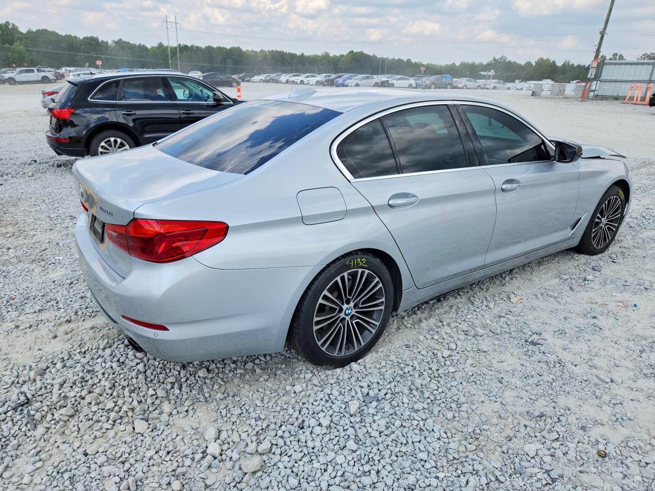 2018 BMW Seria 5 530i - zdjęcie 3