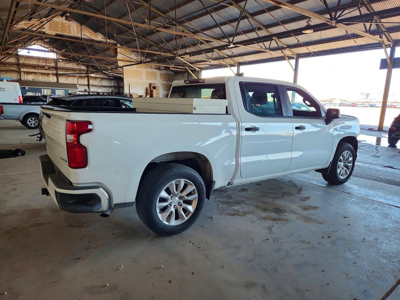 2021 Chevrolet Silv1500 4Wd - zdjęcie 3