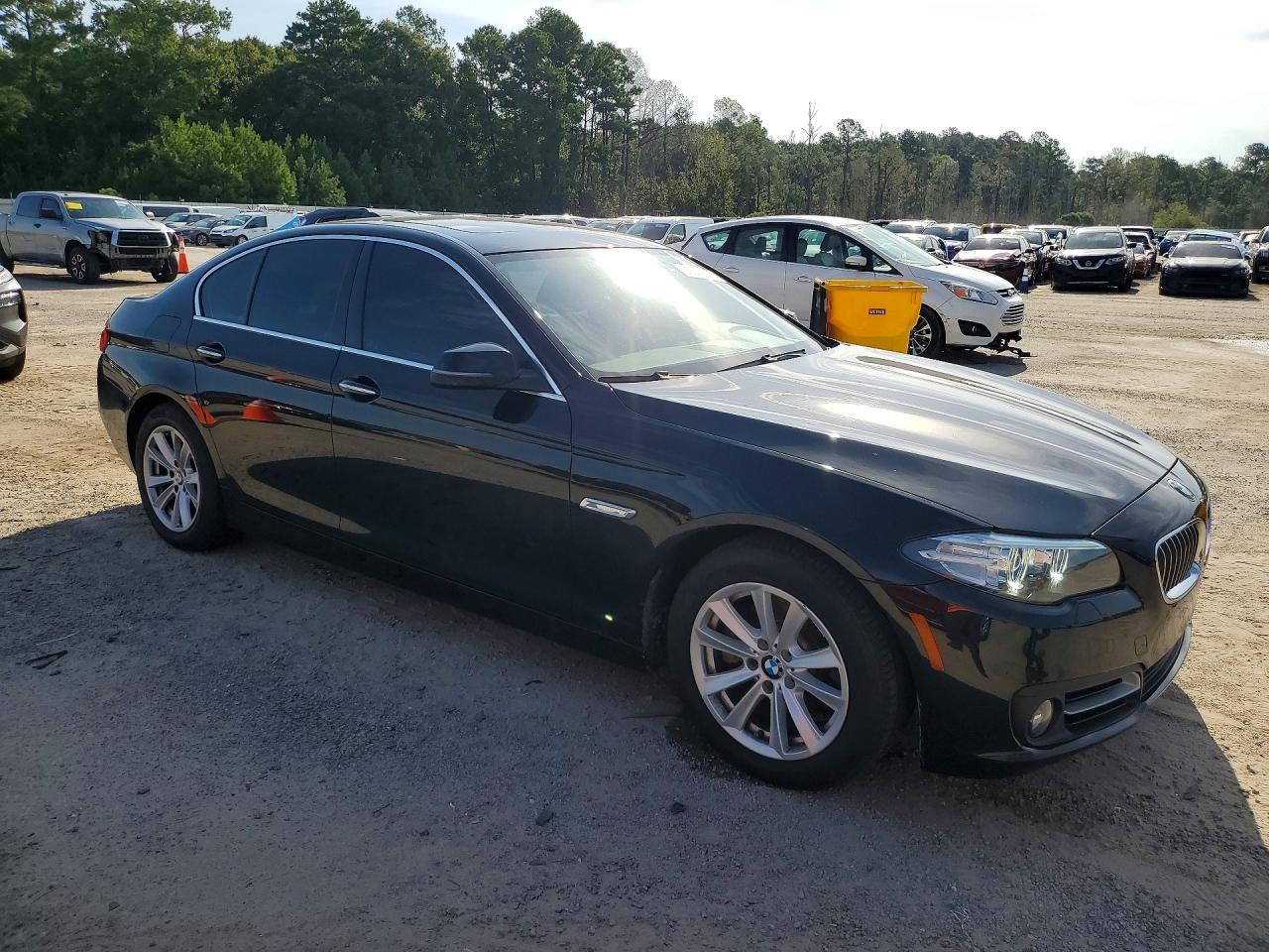 2015 BMW Seria 5 528i - zdjęcie 4