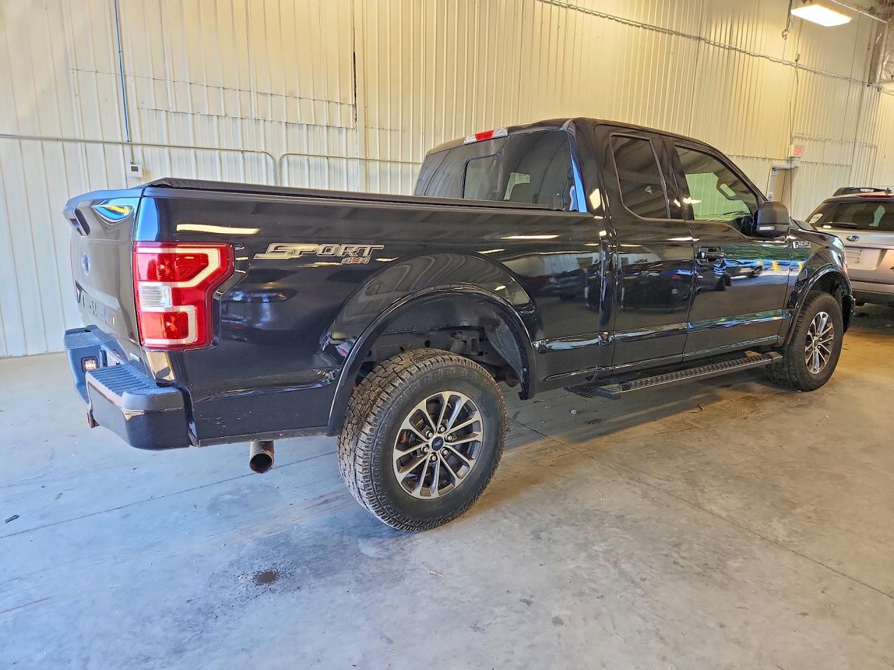 2020 Ford F150 Super Cab - zdjęcie 3
