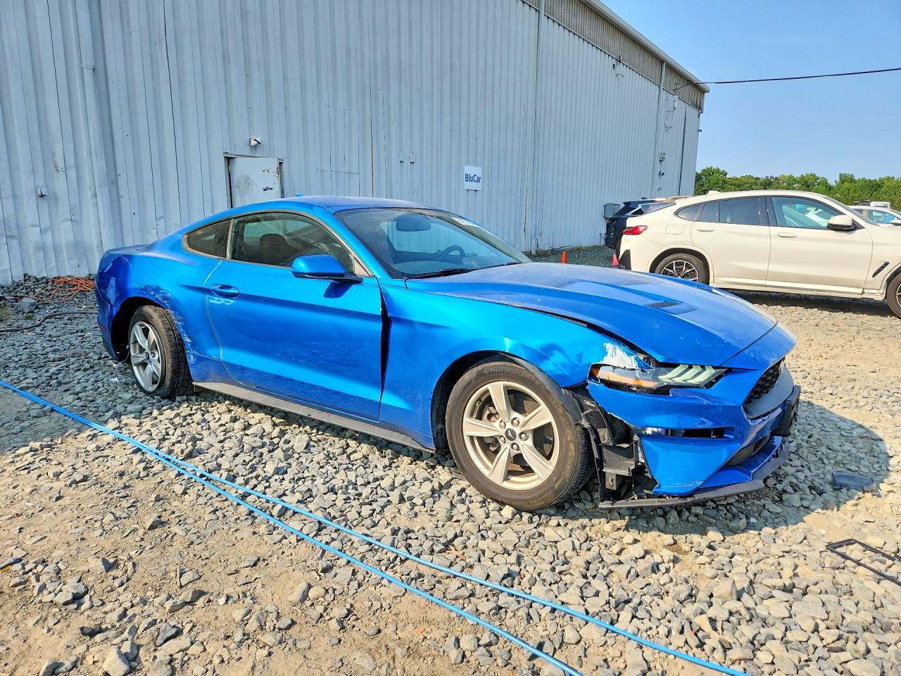 2020 Ford Mustang - zdjęcie 4