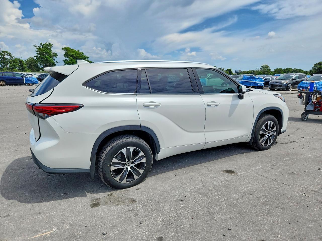 2020 Toyota Highlander Xle - zdjęcie 3
