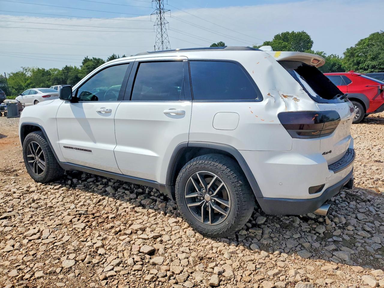 2018 Jeep Grand Cherokee Trailhawk - zdjęcie 2