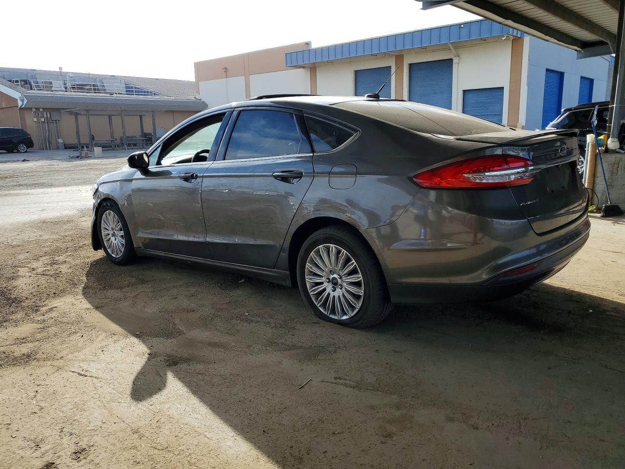 2018 Ford Fusion Se Hybrid - zdjęcie 2
