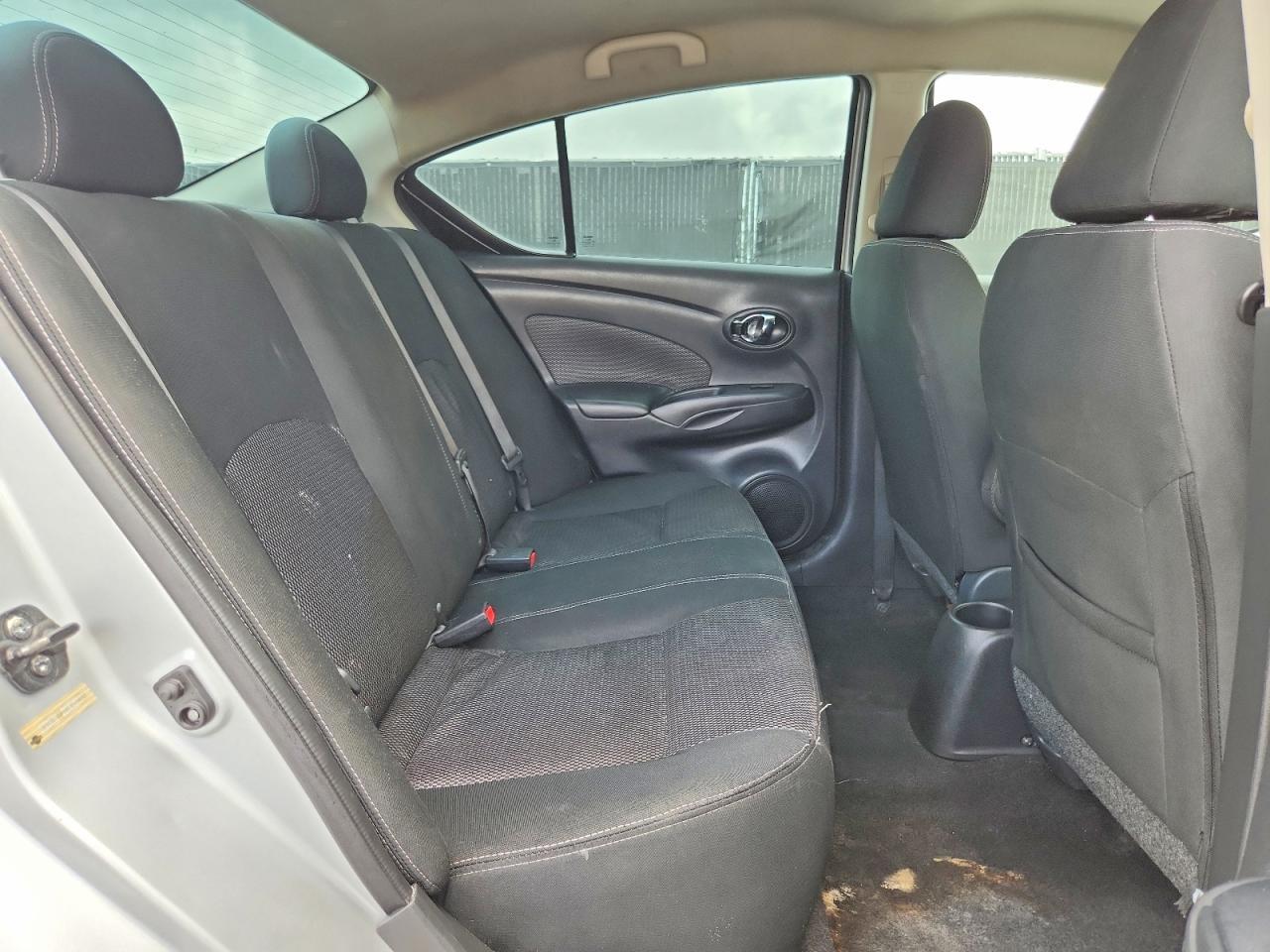 2019 Nissan Versa Sv - zdjęcie 10