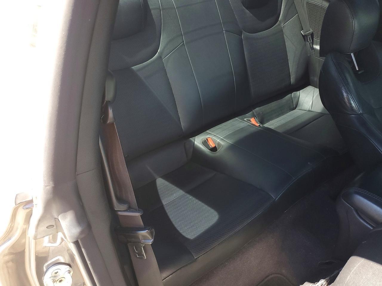 2013 Hyundai Genesis Coupe 3.8 Track - zdjęcie 10