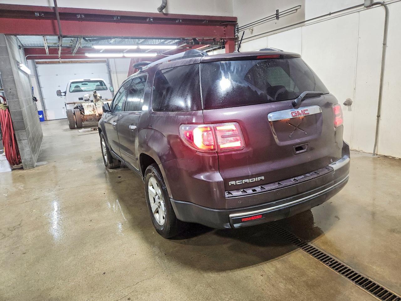 2015 GMC Acadia Sle - zdjęcie 2