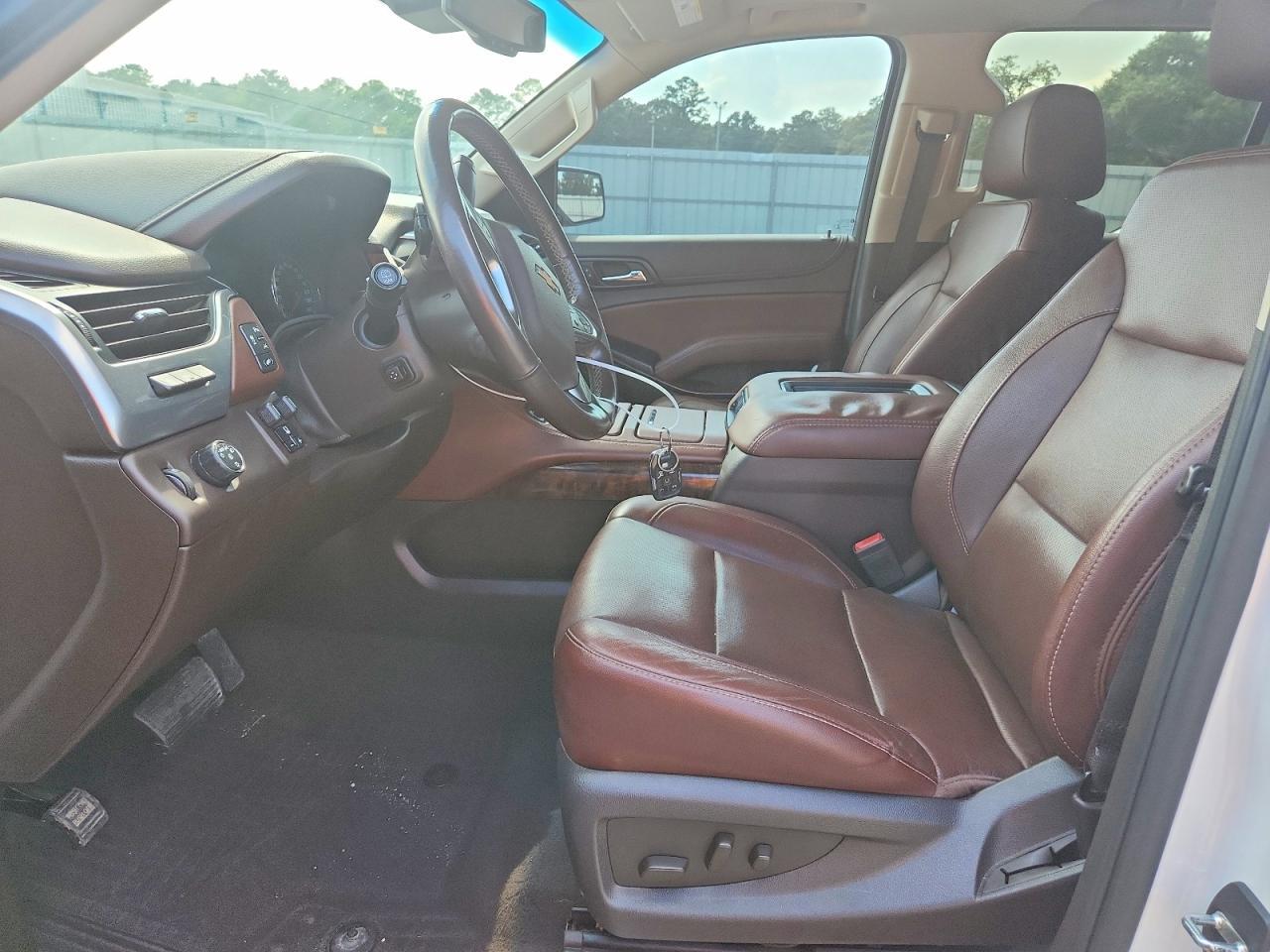 2019 Chevrolet Suburban C1500 Premier - zdjęcie 7