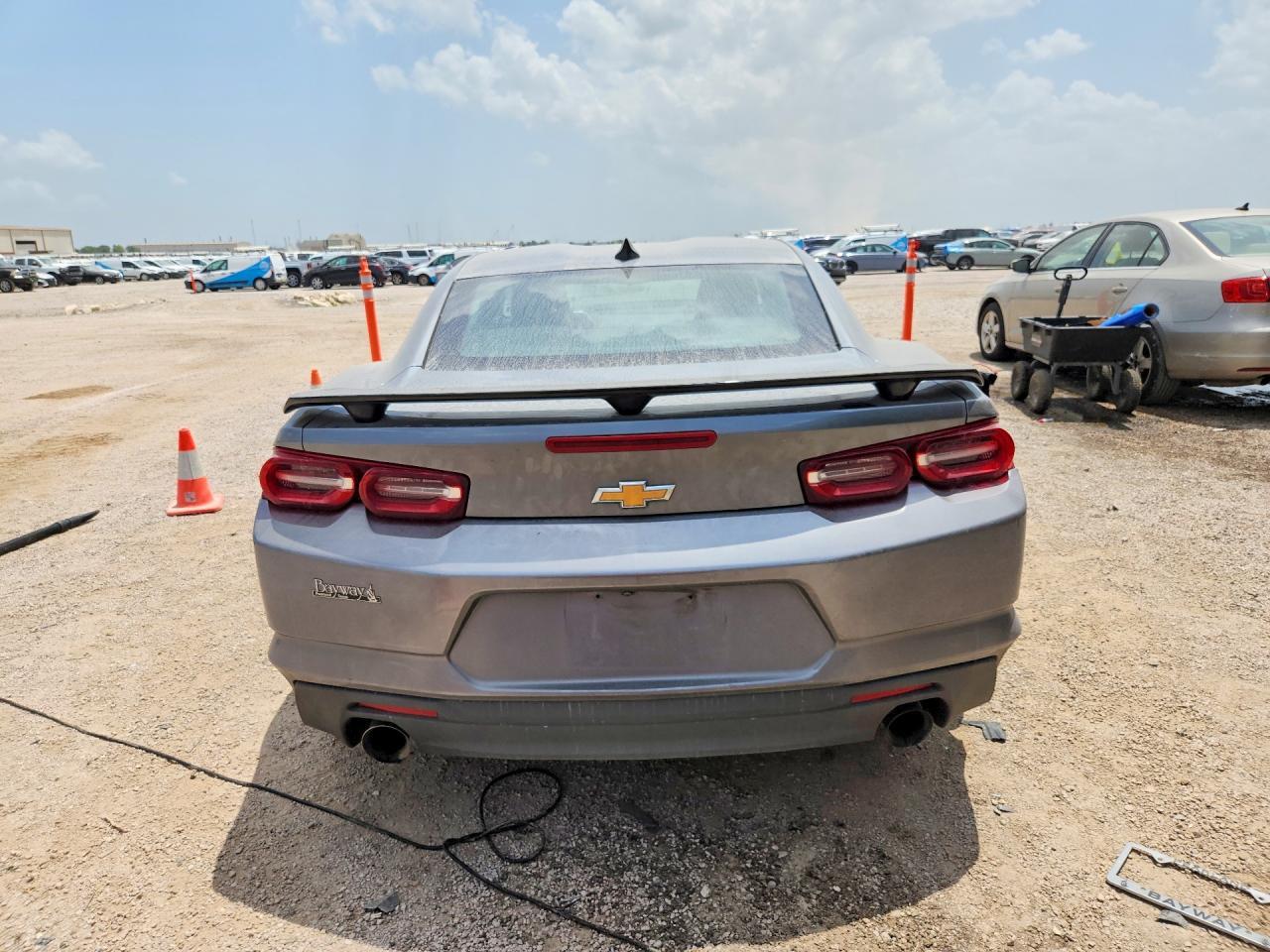 2020 Chevrolet Camaro Ls - zdjęcie 6