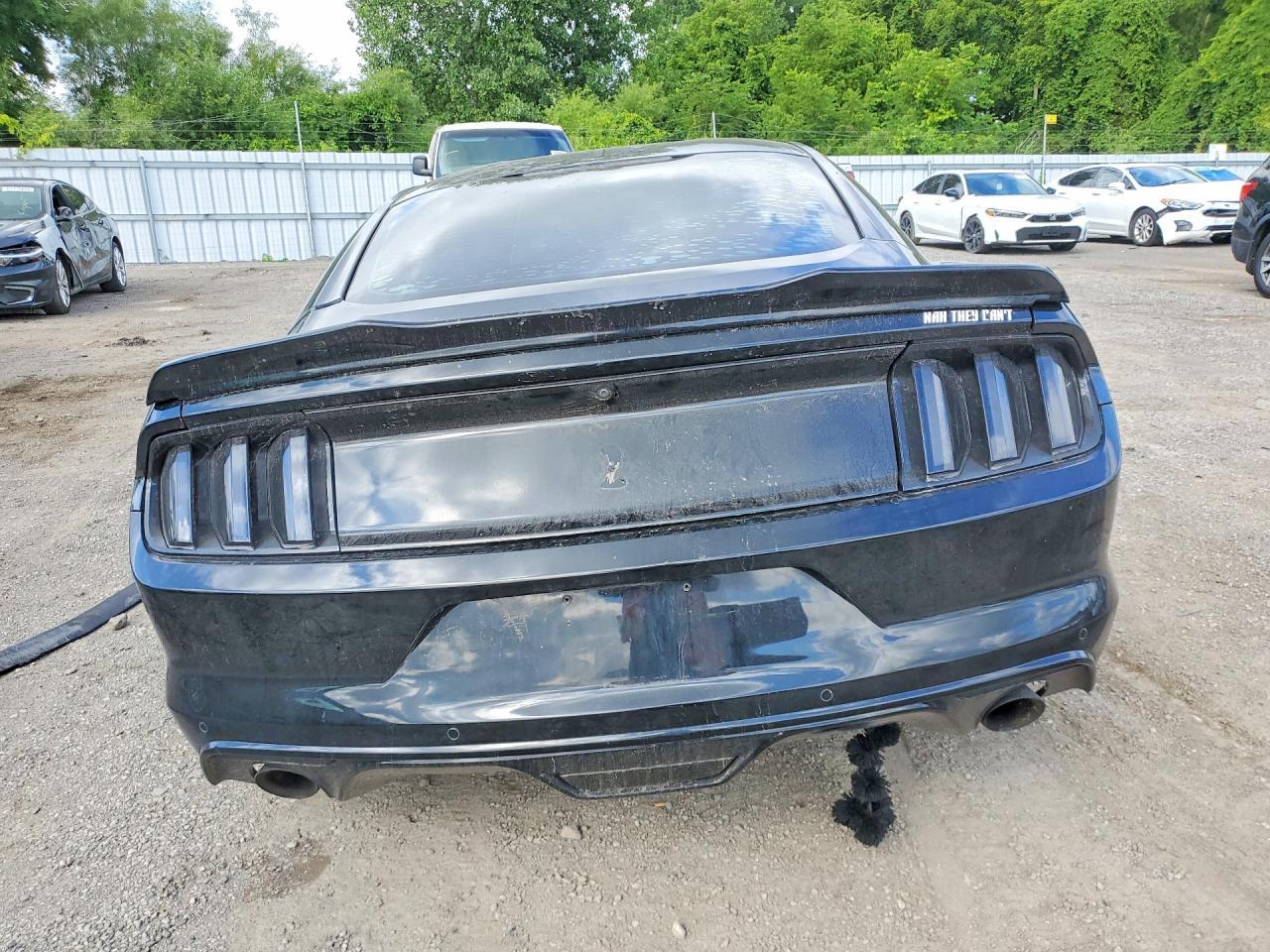 2017 Ford Mustang - zdjęcie 6