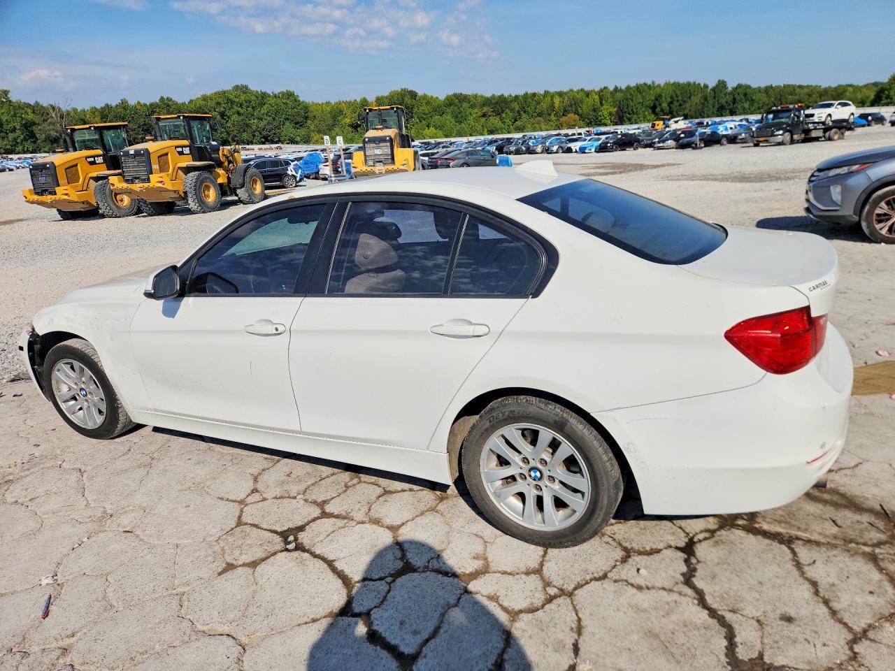2013 BMW 320 I - zdjęcie 2