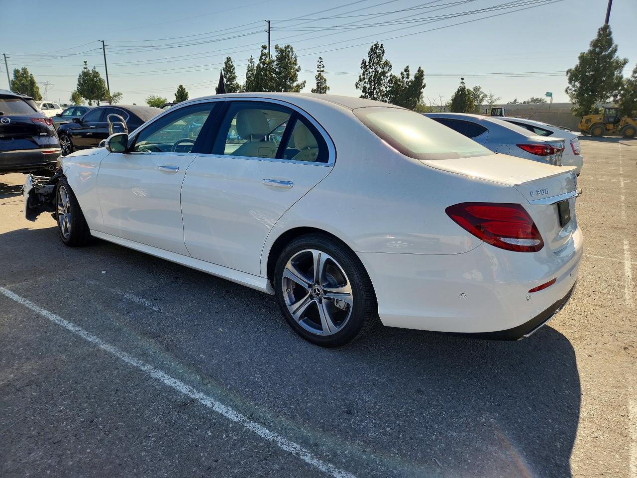2019 Mercedes-Benz E 300 - zdjęcie 2