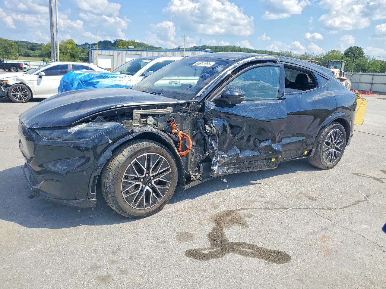 2024 Ford Mustang Mach-E Premium - zdjęcie główne