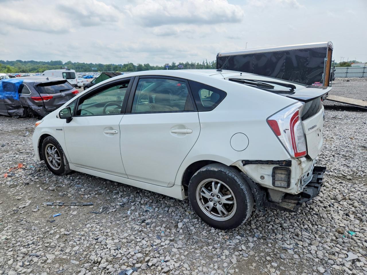 2014 Toyota Prius Two - zdjęcie 2