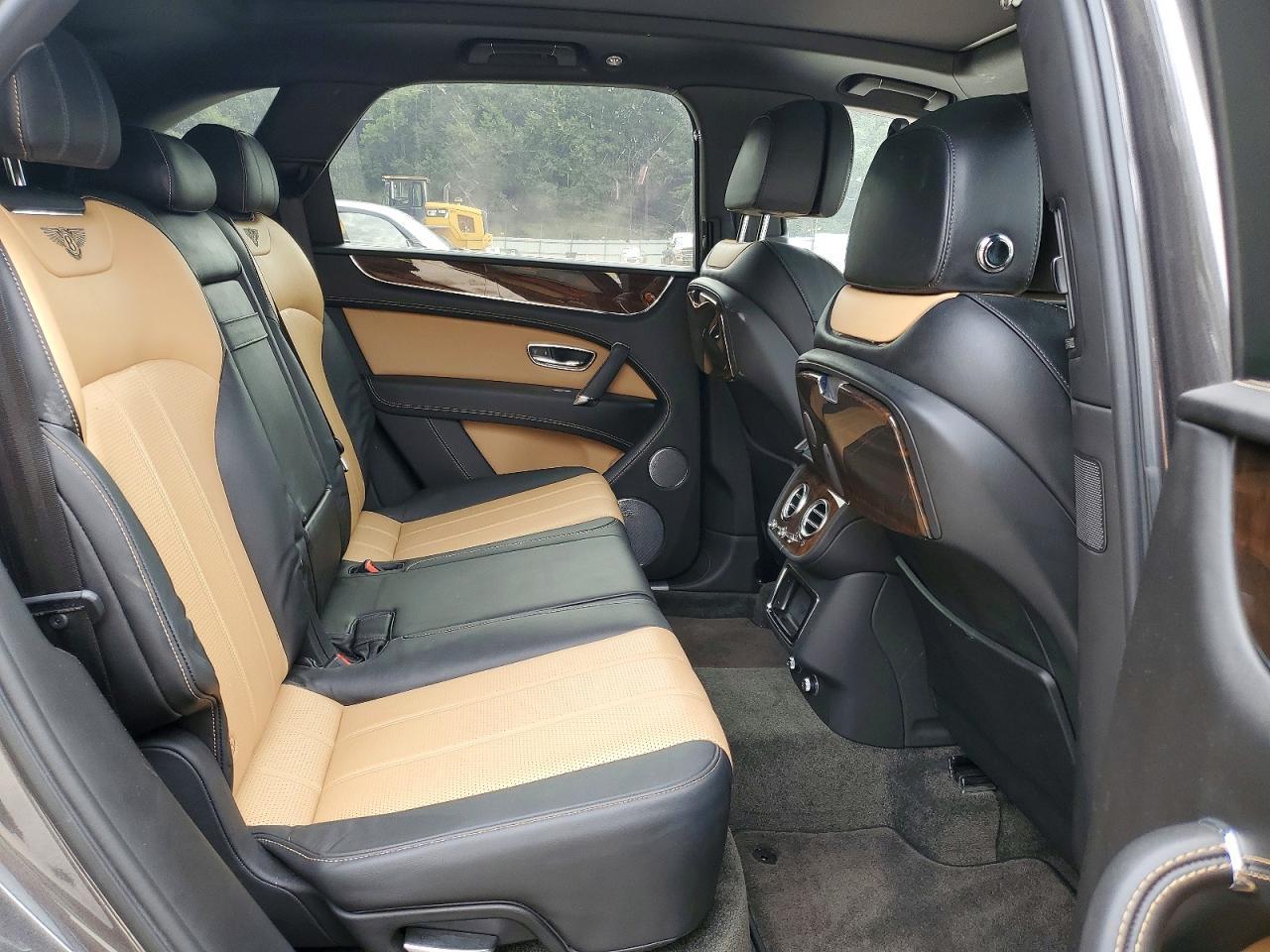 2018 Bentley Bentayga - zdjęcie 11