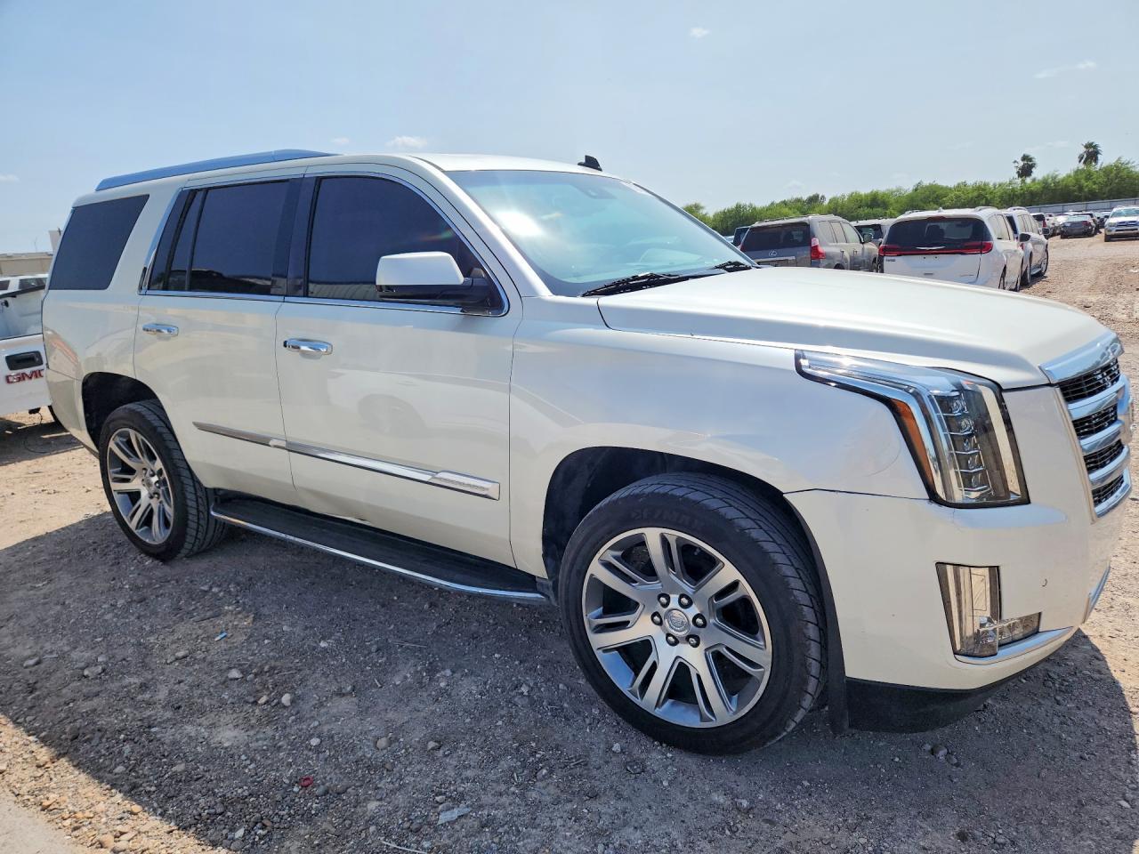 2015 Cadillac Escalade Luxury - zdjęcie 4