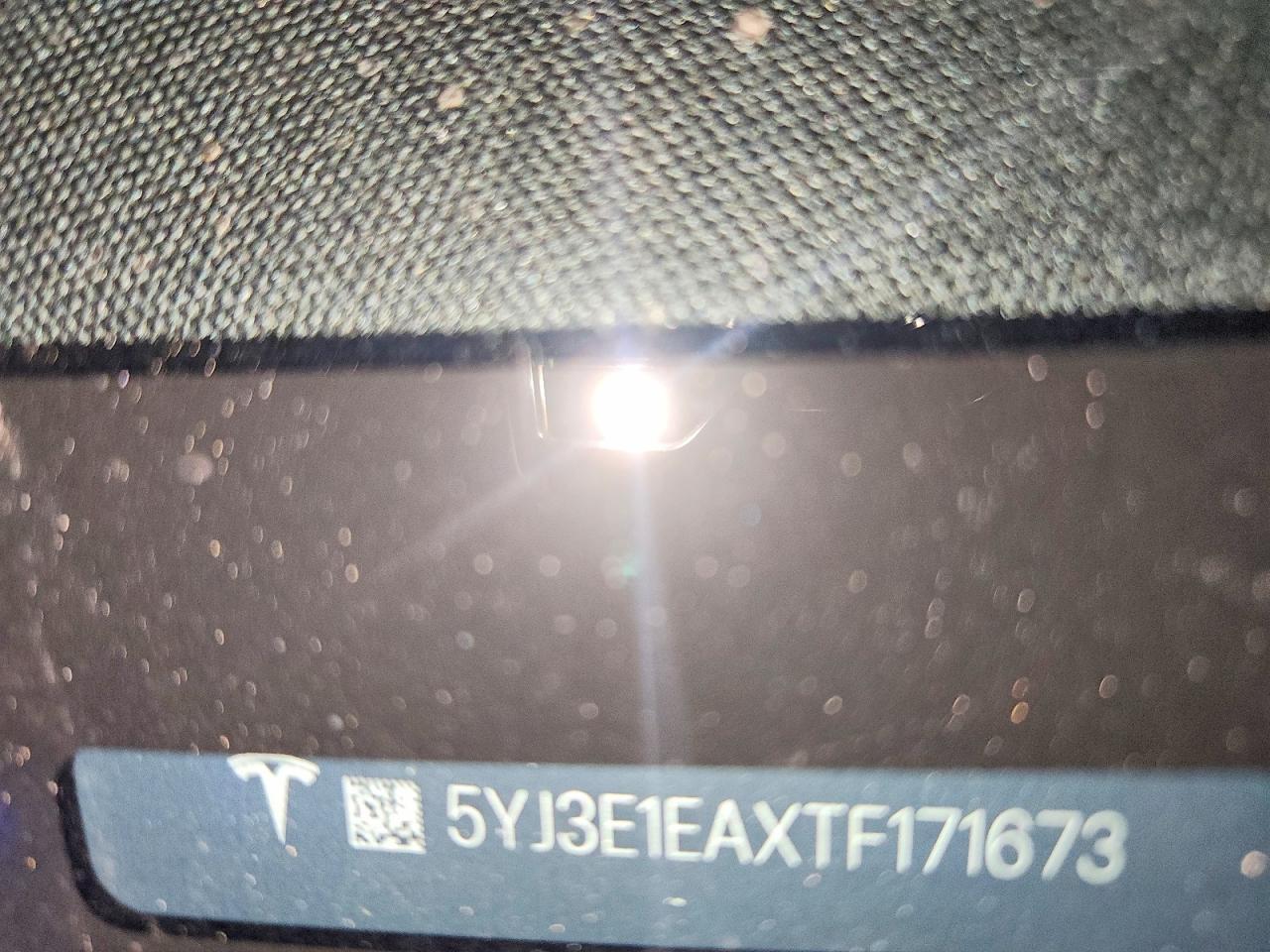 2026 Tesla Model 3 - zdjęcie 13